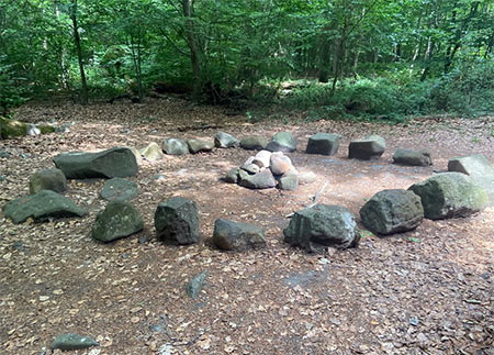 Steinkreis Daspel im Hutewald Obervellmar