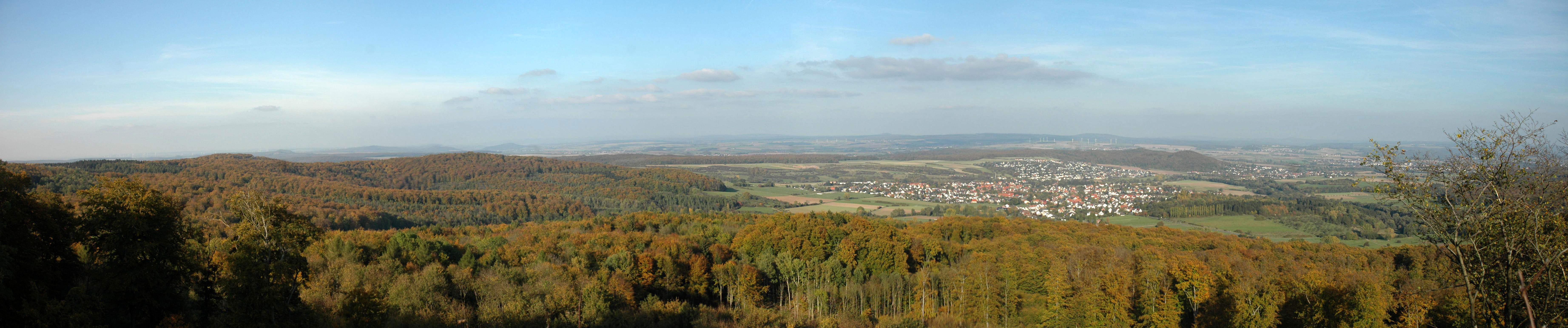 Blick vom Hohlestein auf Ahnatal - Weimar